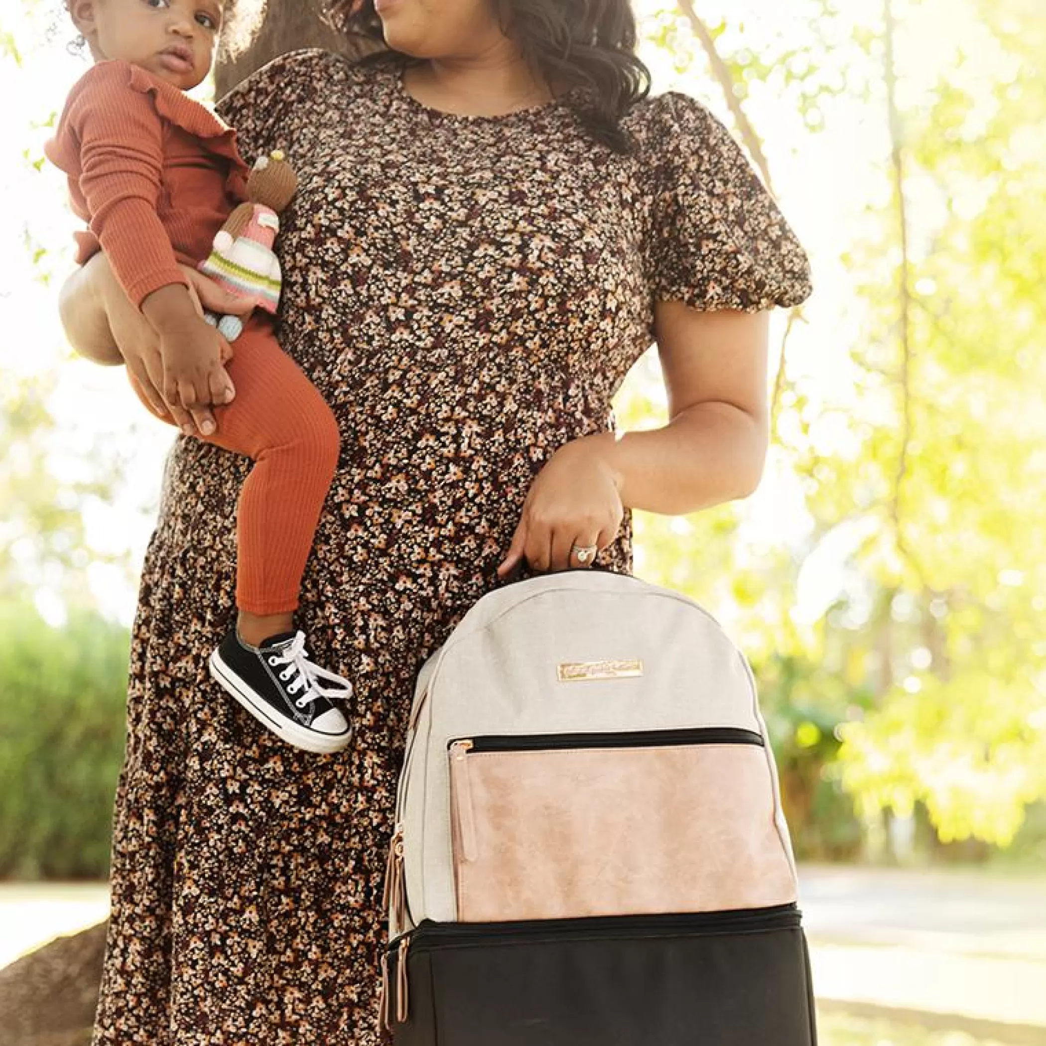 Petunia Pickle Bottom Breast Pump Bags | Axis Backpack In Dusty Rose/Sand